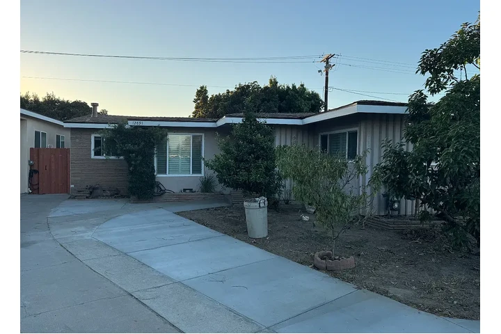 $1570 : Garden Grove - Renta image 1