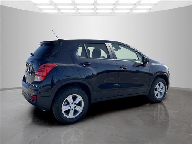 $19995 : Pre-Owned 2021 Trax LS image 5