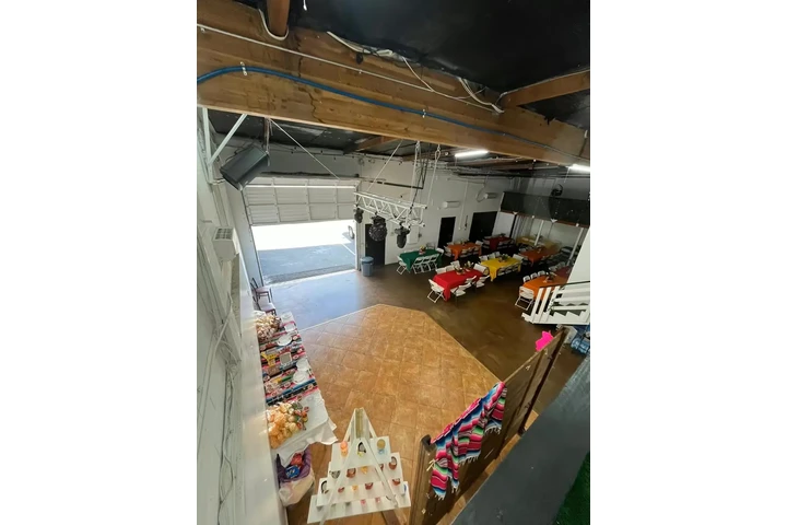 SALON DE FIESTAS image 3