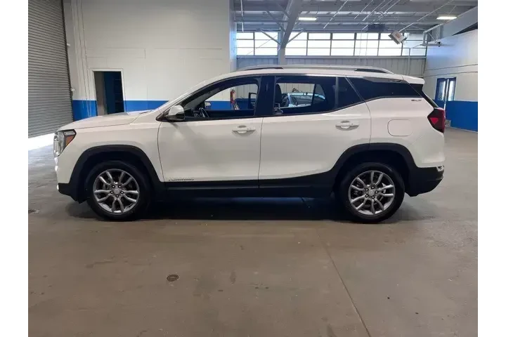 $20990 : GMC Terrain 2024 AWD SLT 4dr image 6