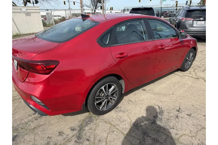 $15999 : 2022 Forte LXS image 6