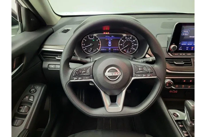 $22998 : Nissan Altima 2025 2.5 SV 4d image 10