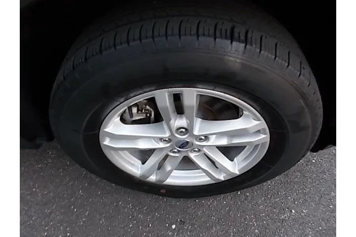 $29696 : Ford Explorer 2022 AWD XLT 4 image 3