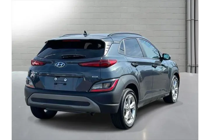 $17937 : Hyundai KONA 2022 AWD SEL 4d image 6