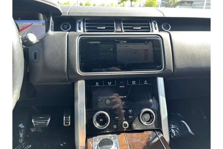 $39795 : Land Rover Range Rover 2021 image 7