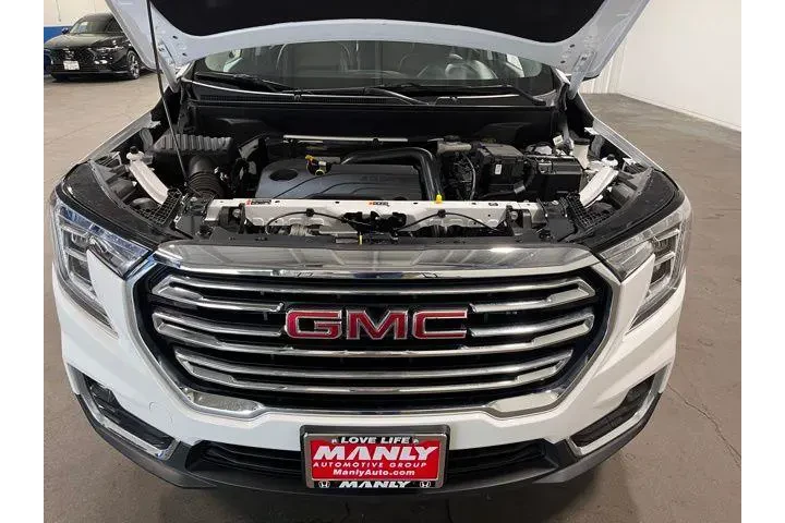 $23497 : GMC Terrain 2024 SLT 4dr SUV image 9