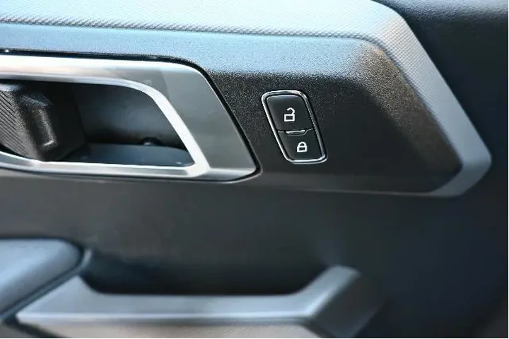 $34488 : Ford Bronco 2022 4x4 Base Ad image 7