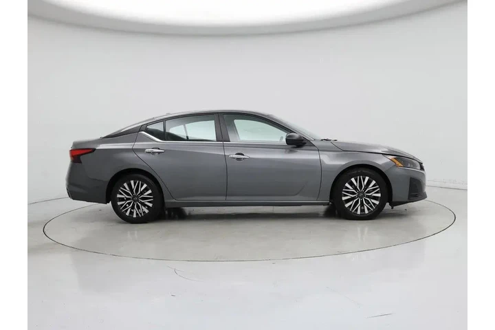 $20998 : Nissan Altima 2024 2.5 SV 4d image 7
