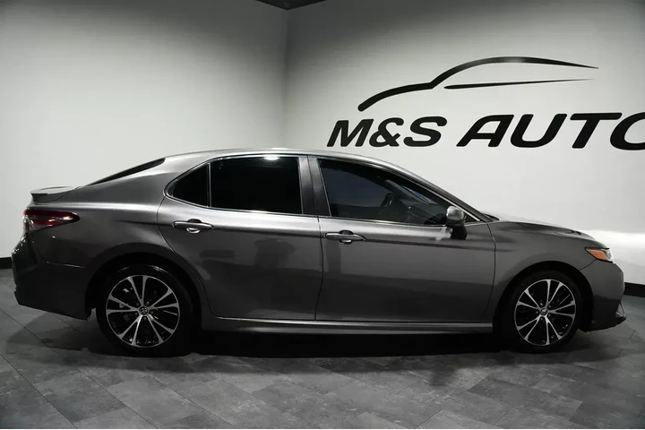 $16764 : 2018 Camry image 8