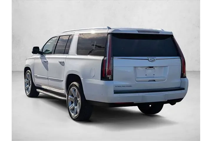 $37805 : Cadillac Escalade ESV 2020 L image 8
