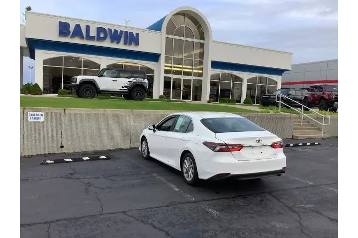 $28950 : Toyota Camry 2024 LE 4dr Sed image 5