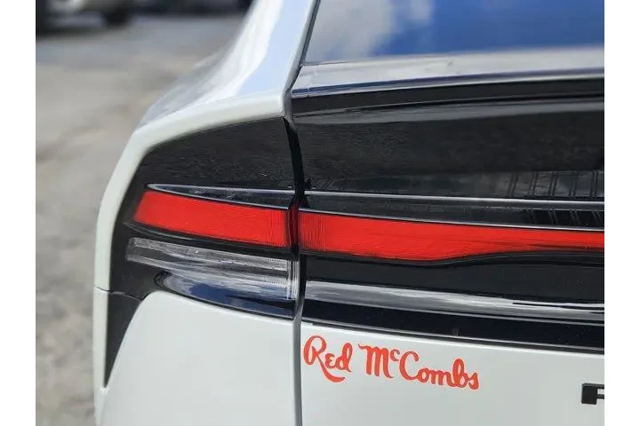 $33400 : Toyota Prius 2026 Nightshade image 9