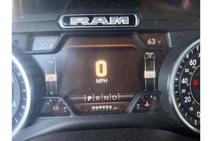 $28585 : Ram 1500 2020 4x2 Laramie 4d image 8