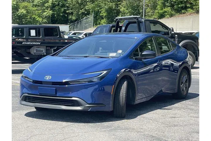 $25790 : Toyota Prius 2024 LE 4dr Hat image 8