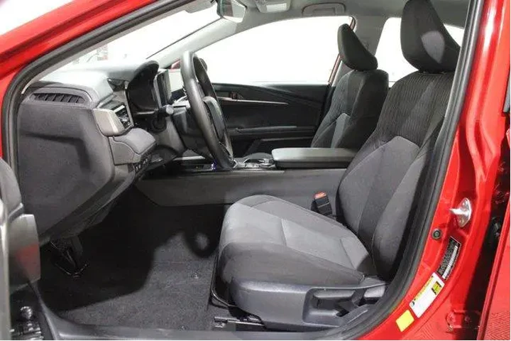 $31844 : Toyota Camry 2026 LE 4dr Sed image 3