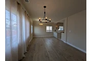 $1100 : Spacious Living 2 bedroom home thumbnail