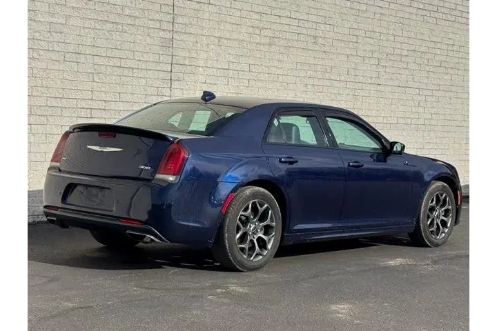 $16494 : Chrysler 300 2017 AWD S 4dr image 5