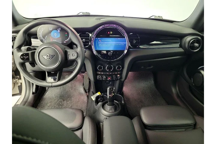 $31998 : MINI Convertible 2023 Cooper image 9