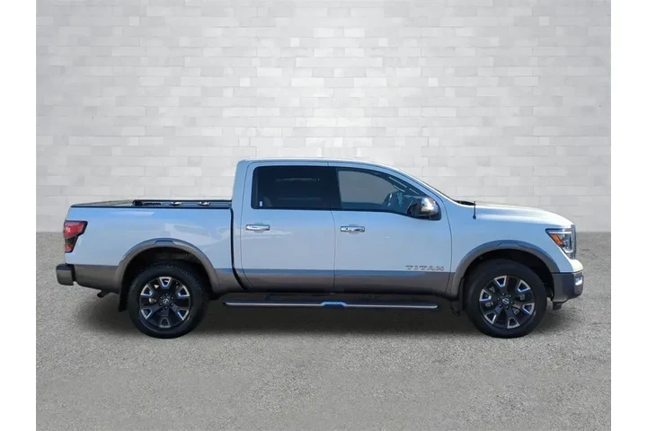 $30955 : Nissan Titan 2021 4x4 Platin image 3