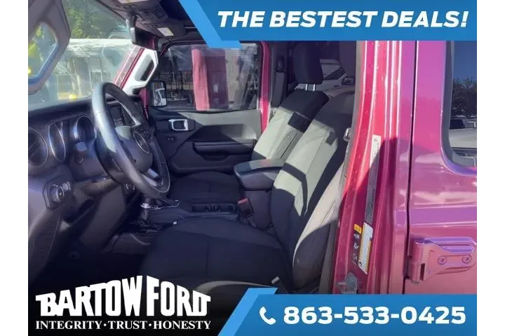 $33990 : Jeep Wrangler Unlimited 2021 image 10