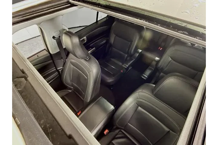 $28000 : Ford Explorer 2022 AWD XLT 4 image 3