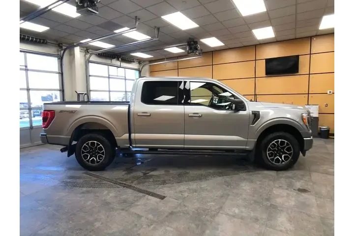 $39871 : Ford F-150 2023 4x4 XLT 4dr image 8