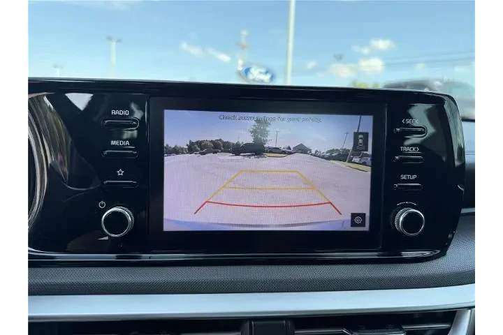 $19999 : Kia K5 2022 LXS 4dr Sedan image 4