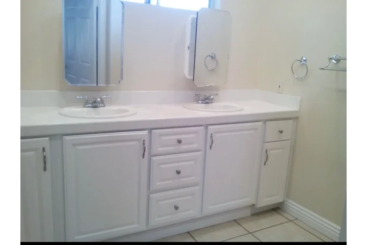 $999 : Cuarto De Renta image 1