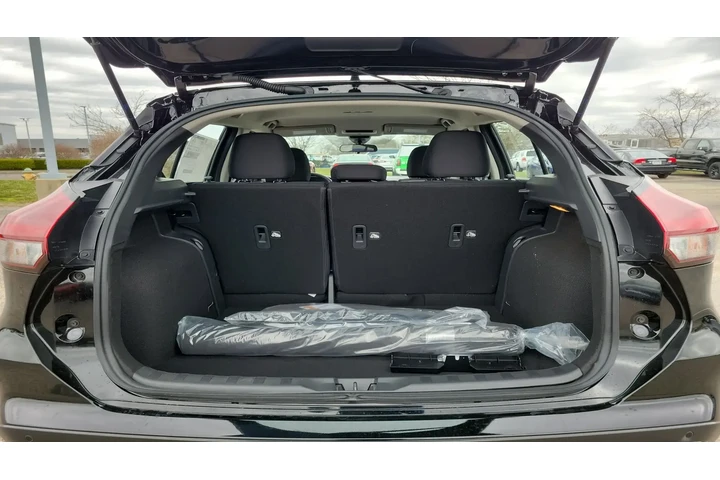 $23997 : Nissan Kicks Play 2025 S 4dr image 5