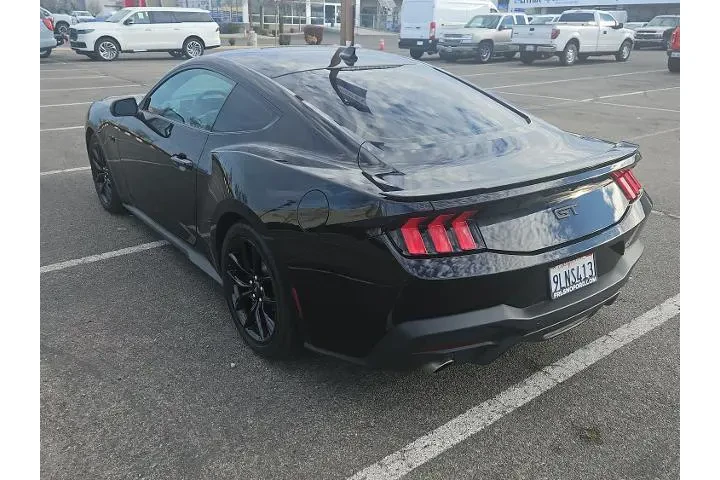 $40000 : Ford Mustang 2024 GT 2dr Fas image 6