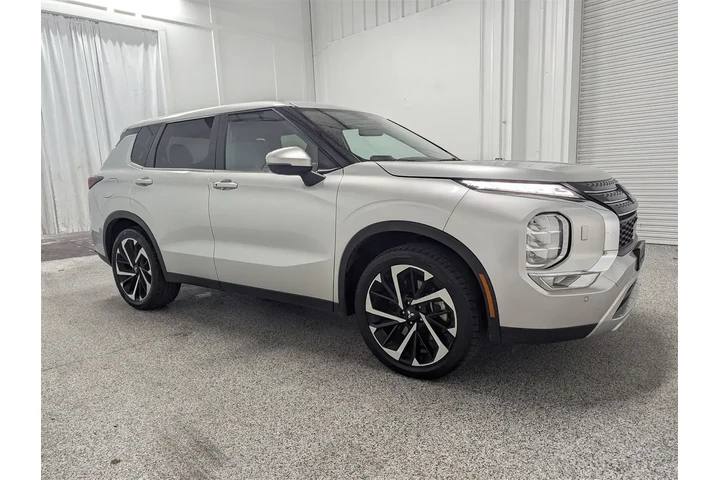 $25997 : Mitsubishi Outlander 2023 AW image 2