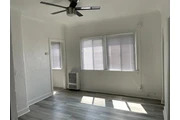 $1349 : Renovated Studio Ktown thumbnail
