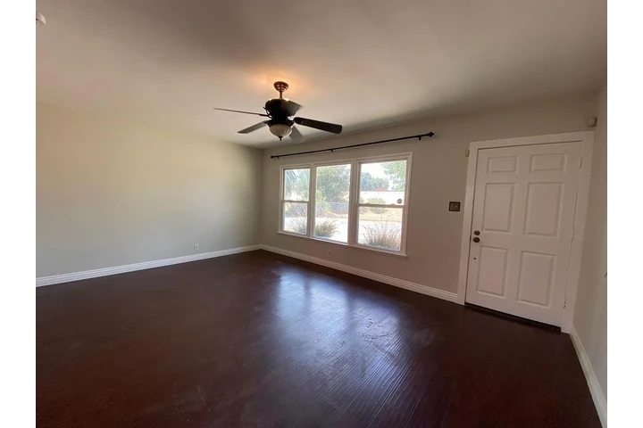$800 : Encantadora casa de 2 dormitor image 9