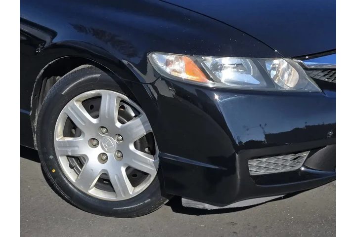 $10488 : Honda Civic 2010 LX 4dr Seda image 9