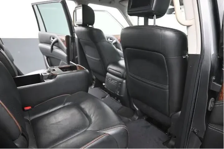 $21940 : Nissan Armada 2019 4x2 SV 4d image 10