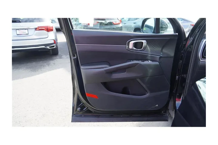 $25984 : 2024 Sorento S image 10