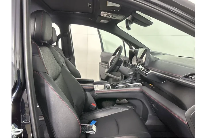 $52989 : Gold Certified2025 Sienna XSE image 5