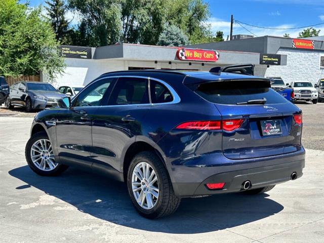 $17695 : 2017 F-PACE 35t Prestige image 5