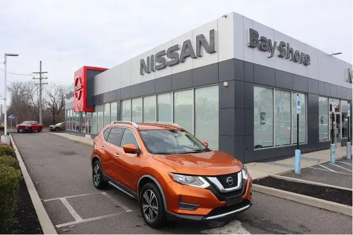 $13207 : Nissan Rogue 2019 image 1