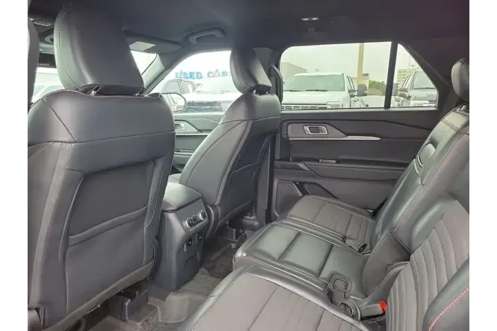 $37990 : Ford Explorer 2025 ST-Line 4 image 5