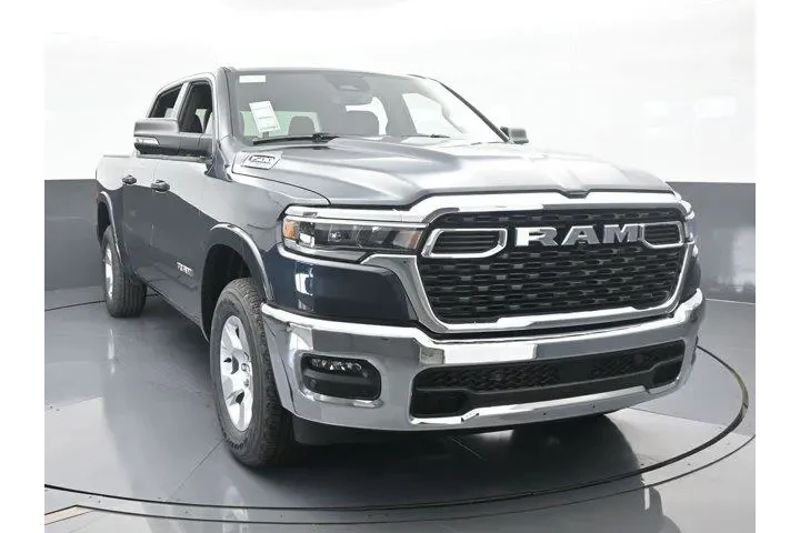 $39700 : Ram 1500 2025 4x4 Big Horn 4 image 9