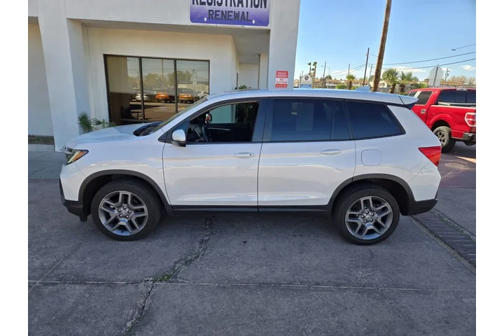$34999 : Honda Passport 2023 AWD EX-L image 2