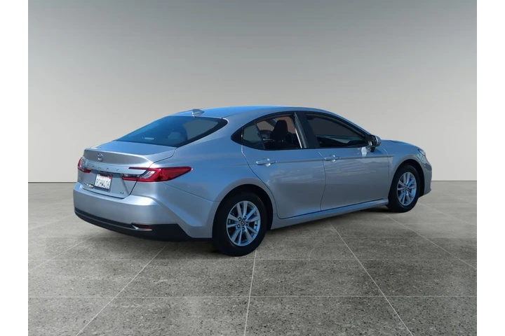 $29400 : Toyota Camry 2025 SE 4dr Sed image 5