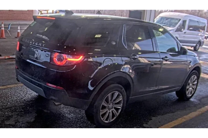 $11995 : 2018 Land Rover Discovery Spo image 4