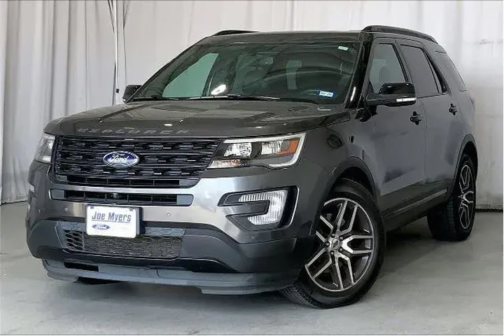 $17951 : Ford Explorer 2017 AWD Sport image 2