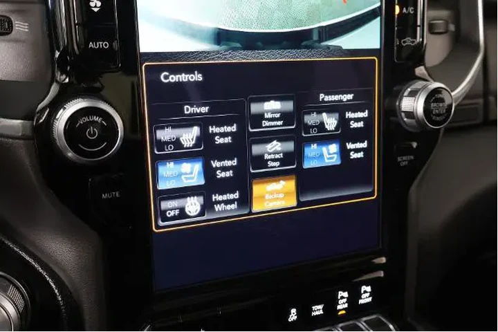 $33835 : Ram 1500 2021 4x4 Laramie 4d image 7