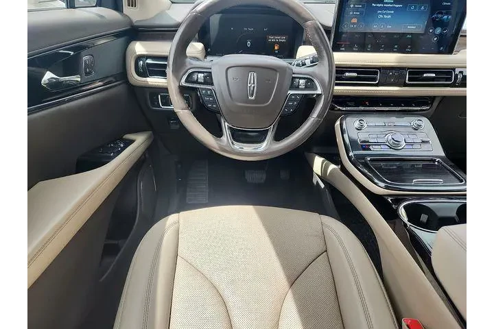 $34978 : Lincoln Nautilus 2022 AWD Re image 9