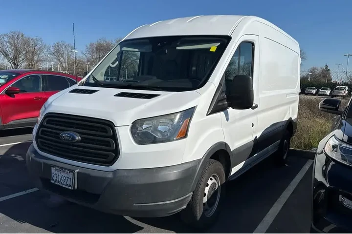 $18477 : Ford Transit 2016 250 3dr SW image 1