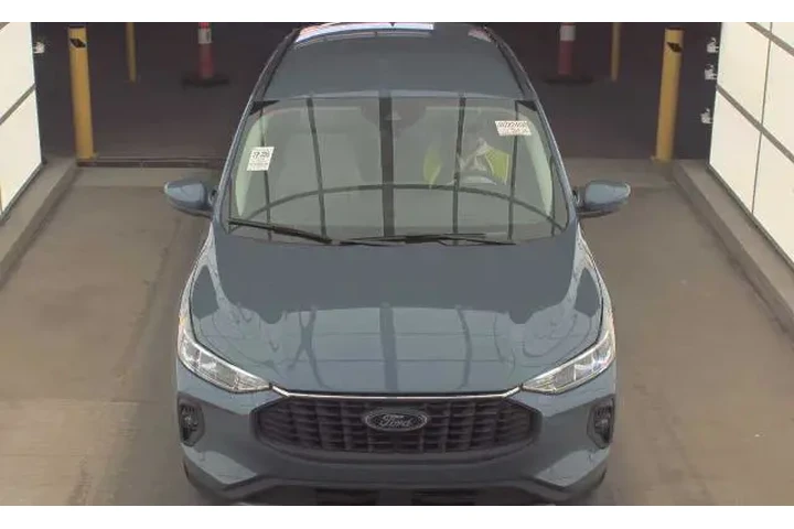 $27990 : Ford Escape Plug-In Hybrid 2 image 2