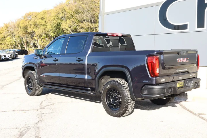 $63587 : 2023 Sierra 1500 4WD Crew Cab image 6